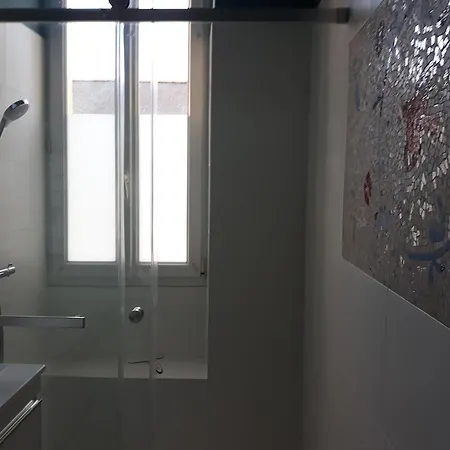 Quartier De La Madeleine אנז'ה