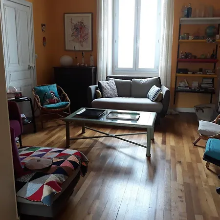 לינה וארוחת בוקר Quartier De La Madeleine אנז'ה