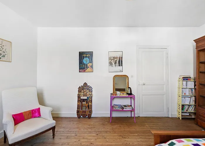 Quartier De La Madeleine ベッド・アンド・ブレックファスト アンジェ